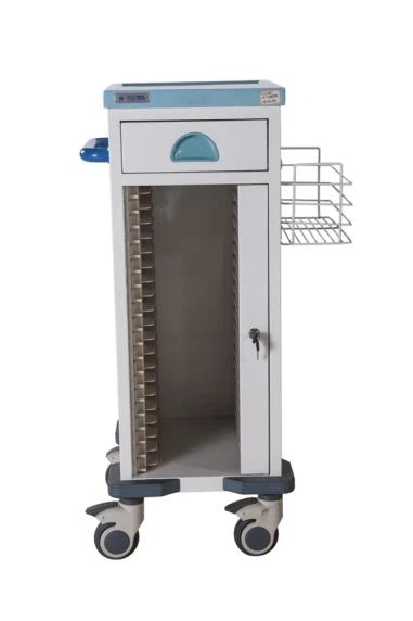 Carrello di cartelle cliniche